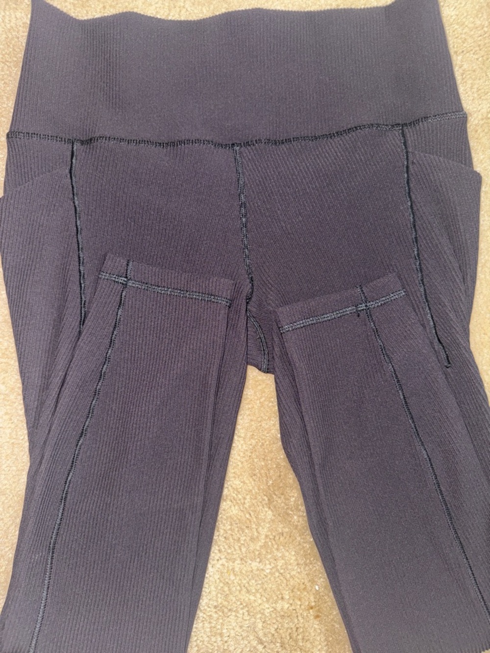 Athleta Black Stash Pocket II Ribbed 7/8 tight - size medium - Picture 4 of 8